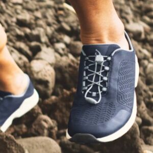 Men's OluKai Inana Trench Blue Mesh -Size 10